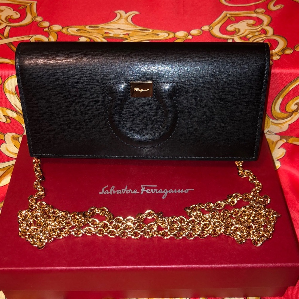 ✨BRAND NEW, NEVER USED✨ Salvatore Ferragamo Bag